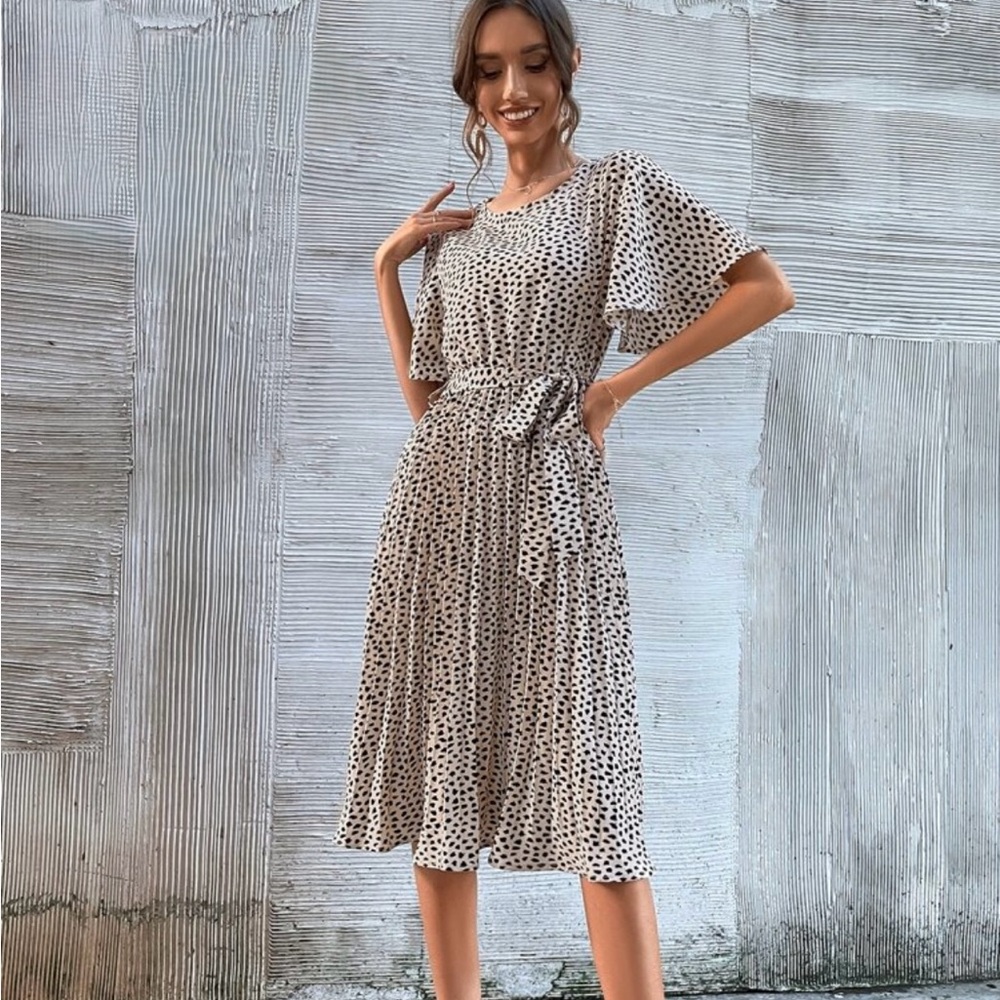 Graphic Print Butterfly sleeve belted dress